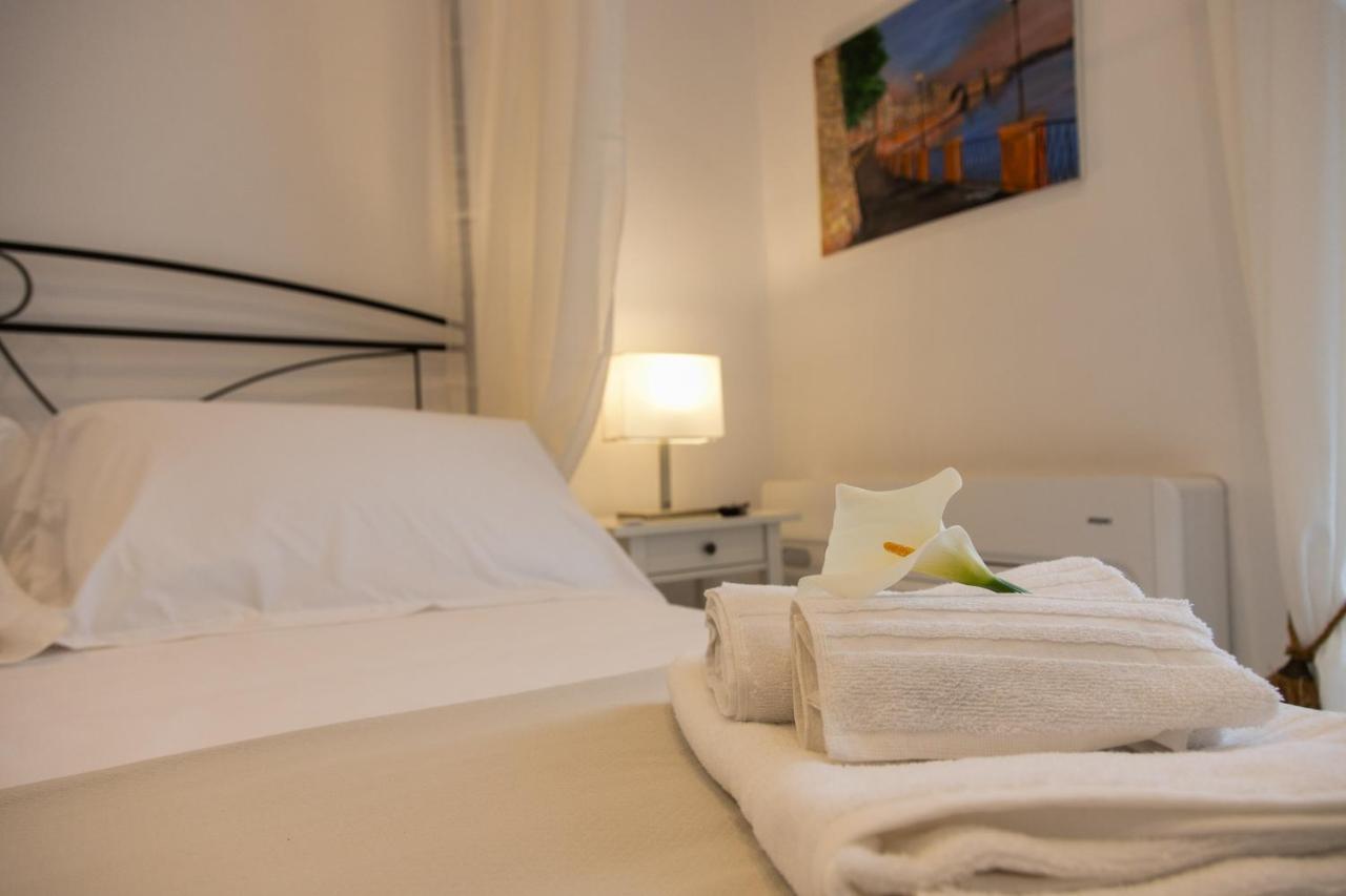 Apartment Le Grazie Romantic House By Dimore Trinacria